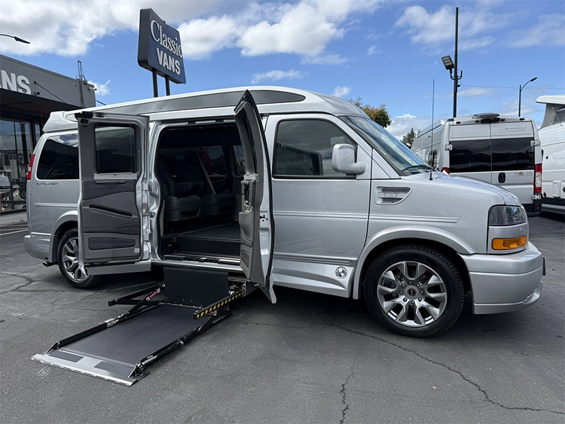 2025 GMC Savana 2500 Braun UVL Explorer Wheelchair Van